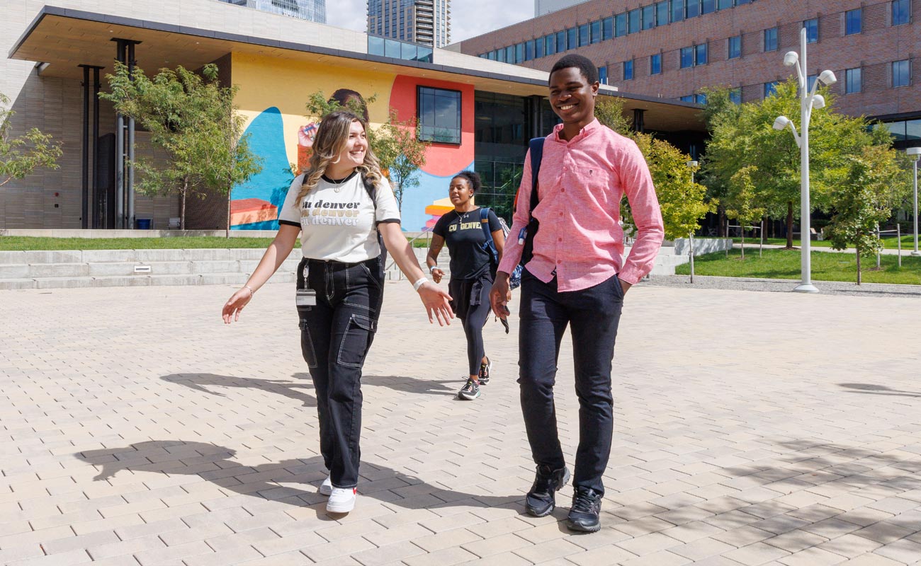 CU-Denver-students-walking-on-campus